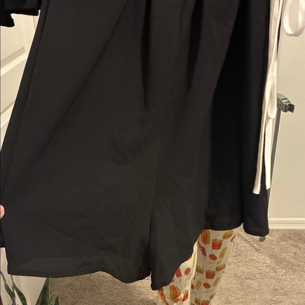 NWT June & Hudson Black Off-Shoulder Ruffle Romper size M - Picture 6 of 8